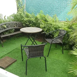  Apartment Frente Aeropuerto De Isla