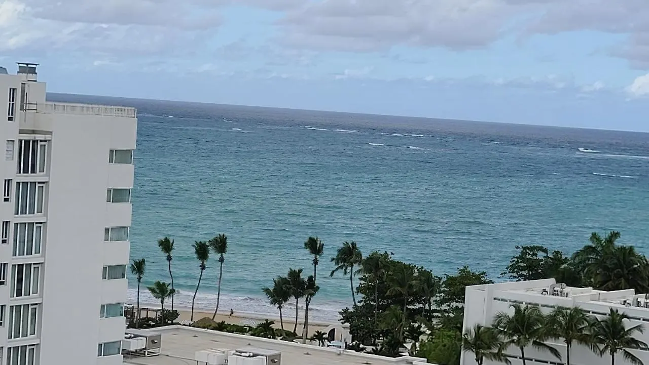 Apartament Beautiful Remodeled Condominiun With An Impecable View To The Beach And City Avenues Walk Distance To The Beach San Juan